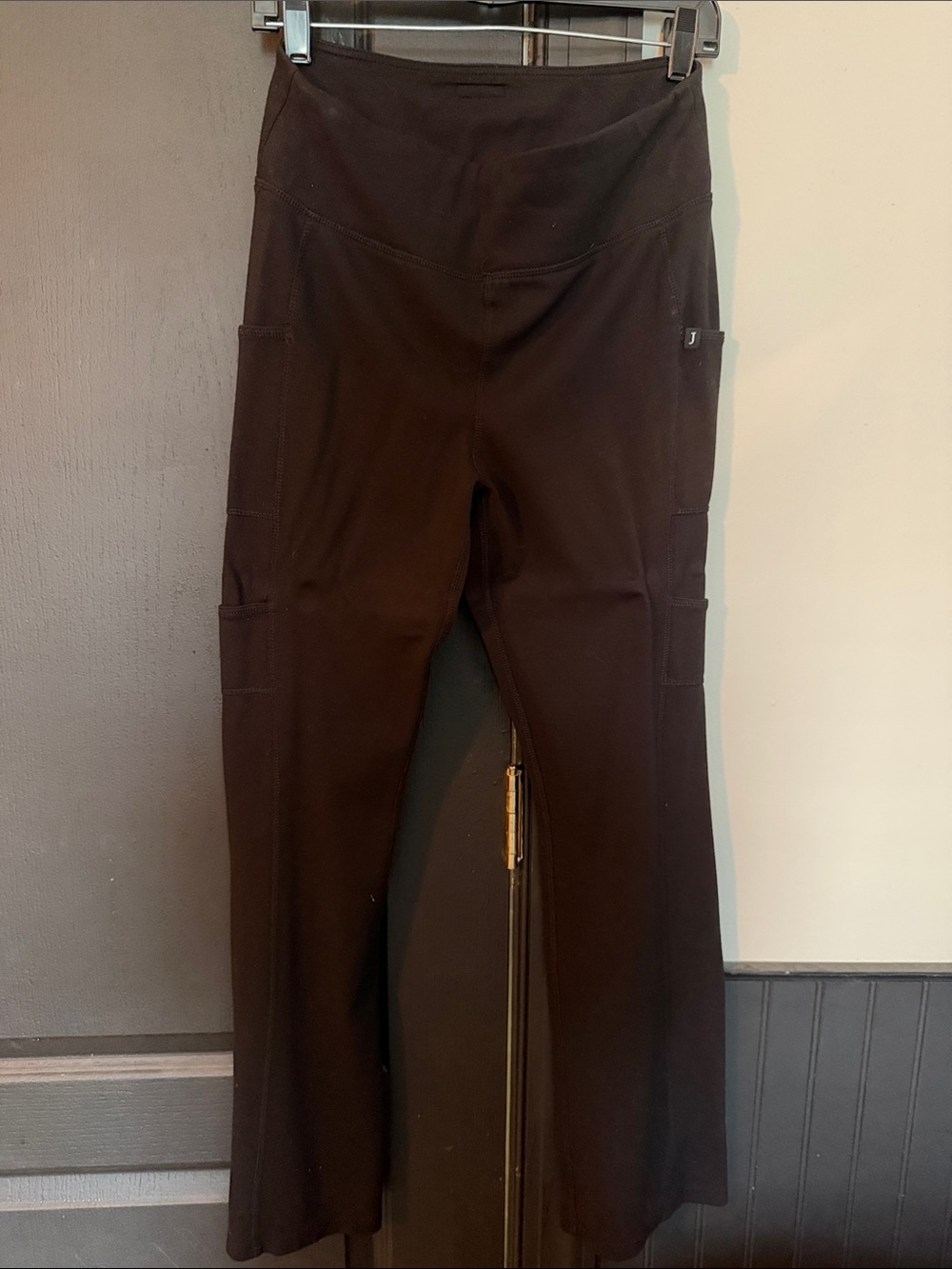 Jaanu Black Stretch Flare yoga scrubs with Side Pockets